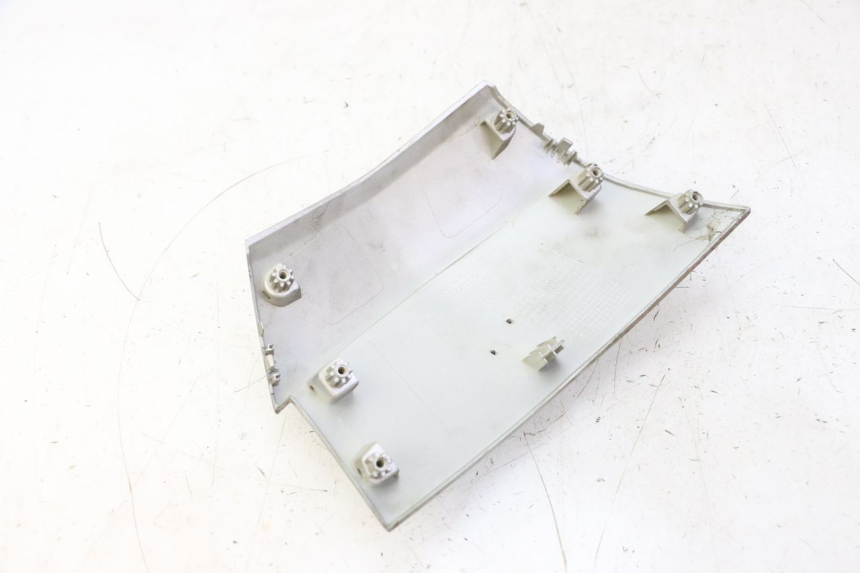 photo de GIUNZIONE PARAFANGO POSTERIORE PEUGEOT CITYSTAR 50 (2013 - 2017)