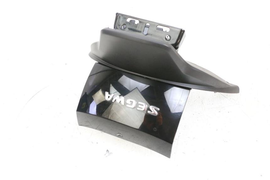 photo de CARENA POSTERIORE CONGIUNZIONE SEGWAY NINEBOT E125S 1 (2022 - 2026) - Dettagli dei punti di fissaggio