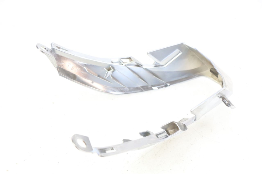 photo de GIUNZIONE PARAFANGO POSTERIORE YAMAHA D'ELIGHT DELIGHT 115 (2013 - 2017)