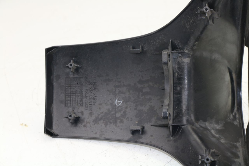 photo de GIUNZIONE CARENATURA POSTERIORE HONDA FES S-WING SWING ABS 125 (2007 - 2015)