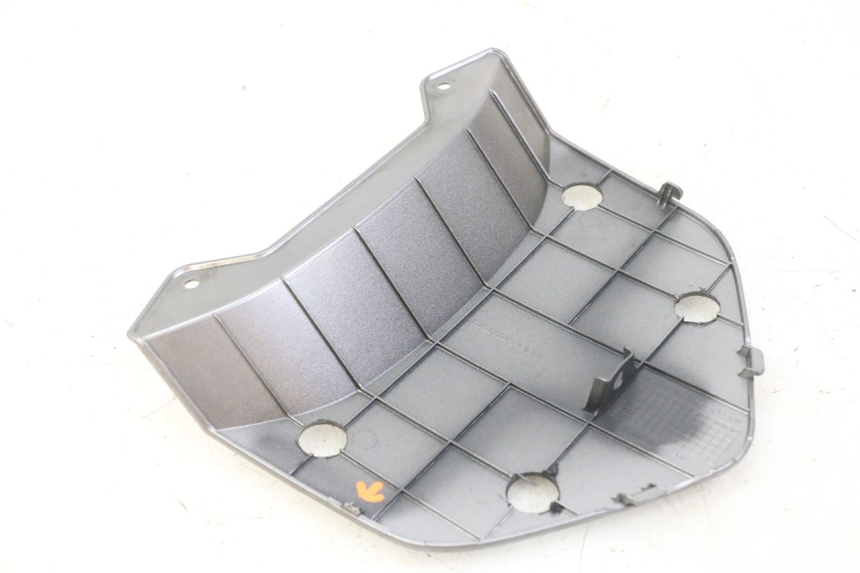 photo de GIUNTO CARENA POSTERIORE HONDA FORZA ABS 300 (2013 - 2019)