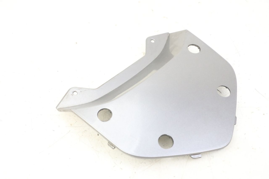 photo de GIUNTO CARENA POSTERIORE HONDA FORZA ABS 300 (2013 - 2019)