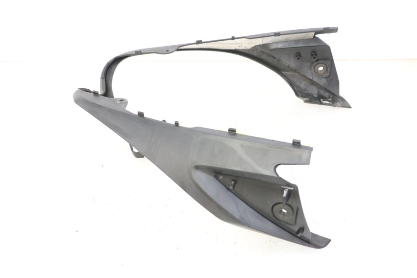 photo de CARENA POSTERIORE CONGIUNZIONE YAMAHA FZ6 FAZER S2 600 (2007 - 2011)