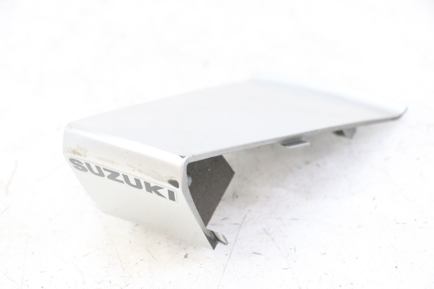 photo de CARENA POSTERIORE CONGIUNZIONE SUZUKI GS GSE 500 (2001 - 2003)