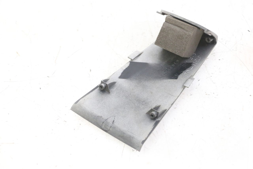 photo de CARENA POSTERIORE CONGIUNZIONE SUZUKI GS GSE 500 (2001 - 2003)