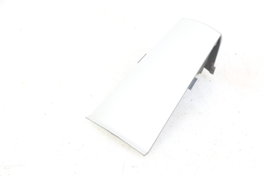 photo de CARENA POSTERIORE CONGIUNZIONE SUZUKI GS GSE 500 (2001 - 2003)