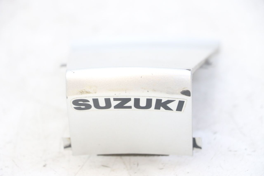 photo de CARENA POSTERIORE CONGIUNZIONE SUZUKI GS GSE 500 (2001 - 2003)