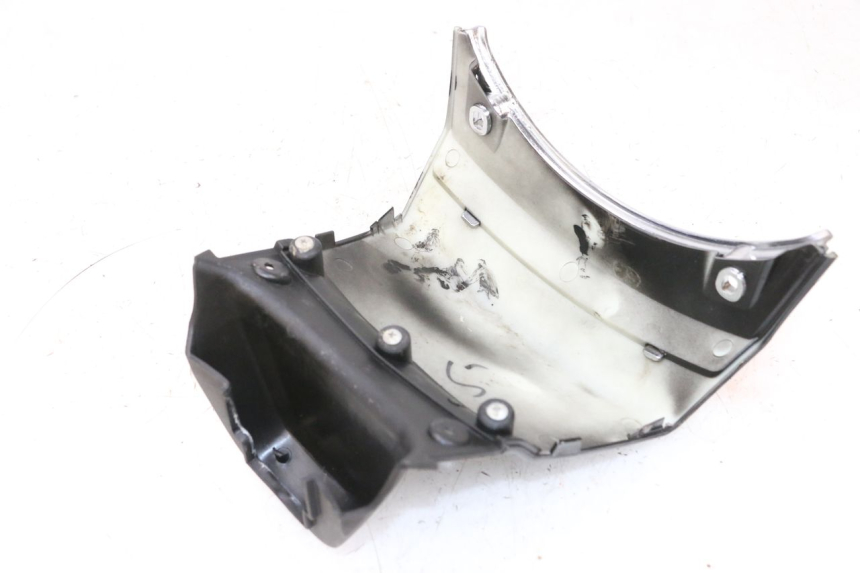 photo de CARENA POSTERIORE CONGIUNZIONE JM MOTORS GTS 125 (2015 - 2019) - Zoom sullo stato d'uso