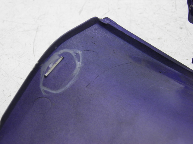 photo de Giunzione carenatura posteriore HONDA FES FORESIGHT 250 (1997 - 2002) - Dettagli dei punti di fissaggio