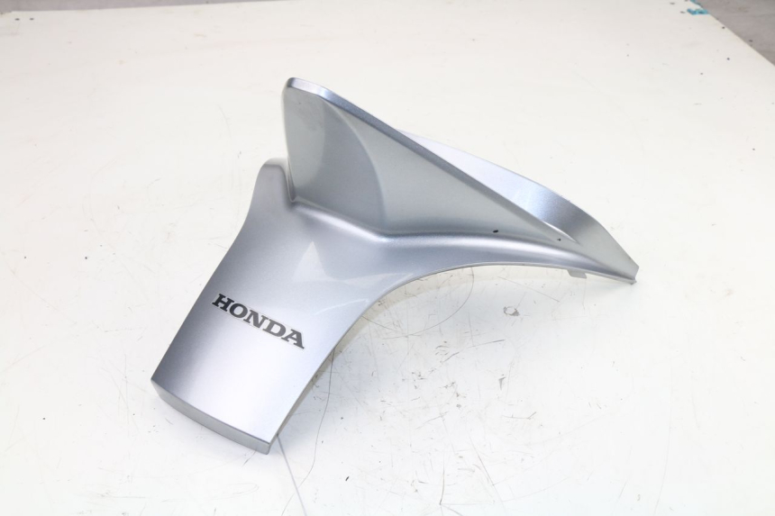 photo de Giunzione carenatura posteriore HONDA FES S-WING SWING 125 (2007 - 2015)