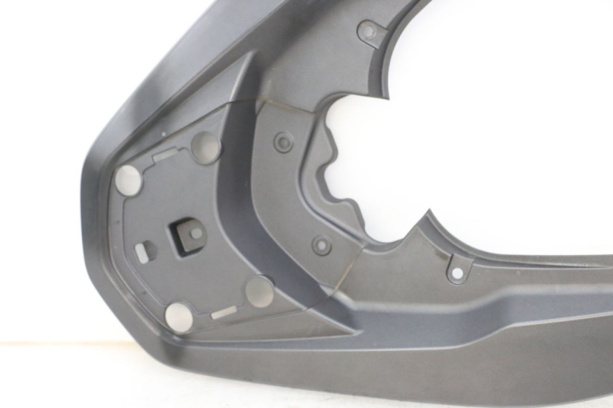 photo de Giunzione carenatura posteriore HONDA PCX (JF57/JF64) 125 (2014 - 2018)