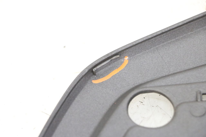 photo de Giunzione carenatura posteriore HONDA PCX (JF57/JF64) 125 (2014 - 2018)