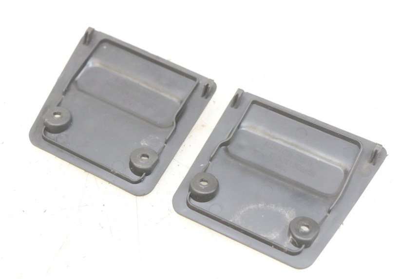 photo de GIUNZIONE CARENATURA POSTERIORE INFERIORE KYMCO AGILITY RS 4T 50 (2009 - 2013)