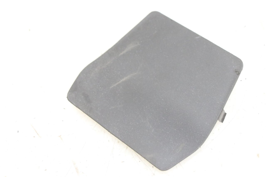 photo de GIUNZIONE CARENATURA POSTERIORE INFERIORE APRILIA SXR 50 (2021 - 2023)