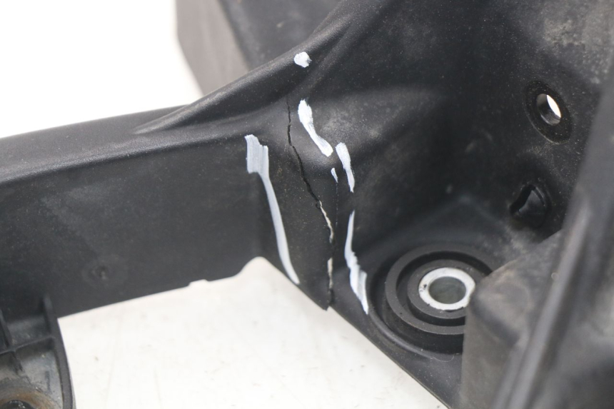 photo de Giunzione carenatura posteriore inferiore BMW R GS 1200 (2005 - 2007)