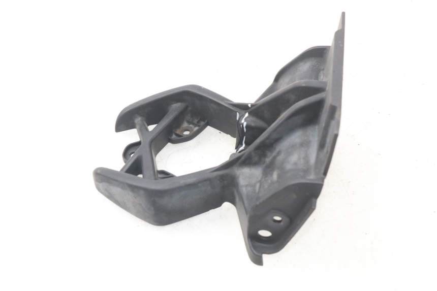 photo de Giunzione carenatura posteriore inferiore BMW R GS 1200 (2005 - 2007)