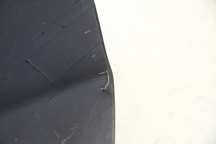 photo de GIUNZIONE PARAFANGO POSTERIORE INFERIORE SUZUKI BURGMAN 125 (2007 - 2014)