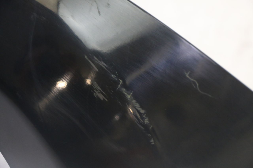 photo de GIUNZIONE PARAFANGO POSTERIORE INFERIORE SUZUKI BURGMAN 125 (2007 - 2014)