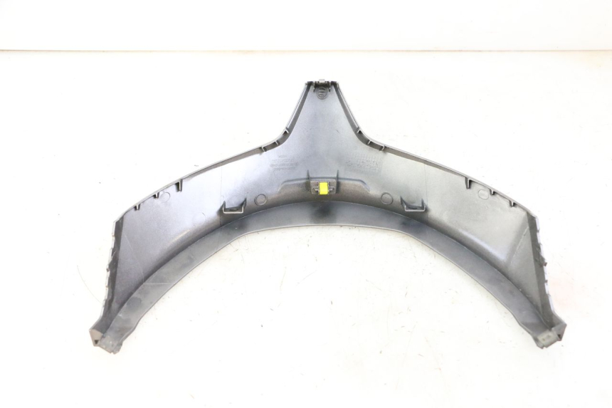 photo de CARENA POSTERIORE CONGIUNZIONE INFERIORE HONDA FORZA ABS 300 (2013 - 2019)