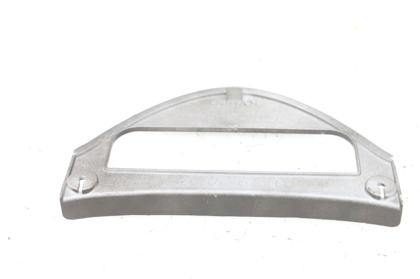 photo de Giunzione carenatura posteriore inferiore KYMCO GRAND DINK 125 (2008 - 2014)