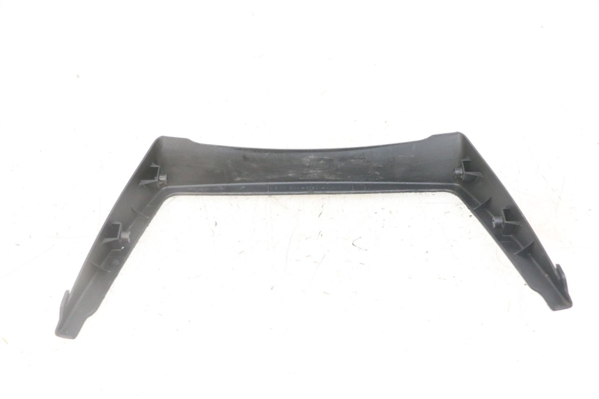 photo de GIUNZIONE CARROZZERIA POSTERIORE INFERIORE SUZUKI GS GSE 500 (2001 - 2003)