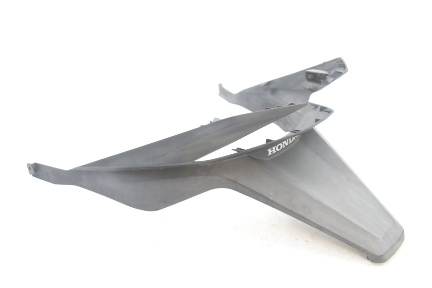 photo de CARENA POSTERIORE CONGIUNZIONE INFERIORE HONDA FORZA 125 (2021 - 2025)
