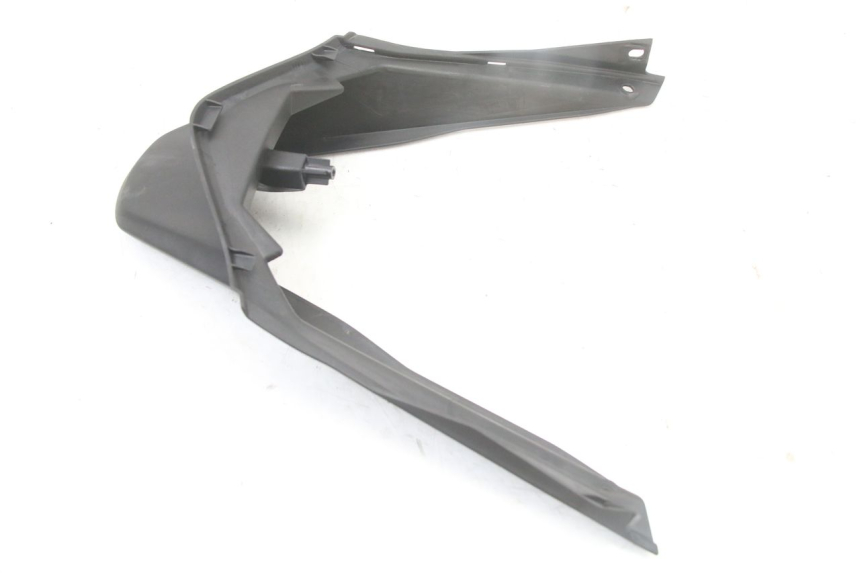 photo de Giunzione carenatura posteriore inferiore HONDA PCX (JF57/JF64) 125 (2014 - 2018)