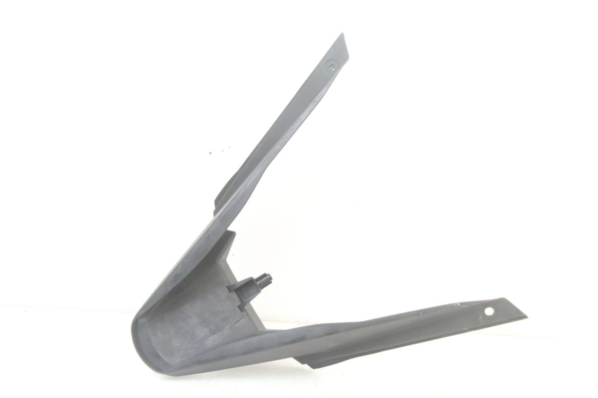photo de Giunzione carenatura posteriore inferiore HONDA PCX (JF57/JF64) 125 (2014 - 2018)