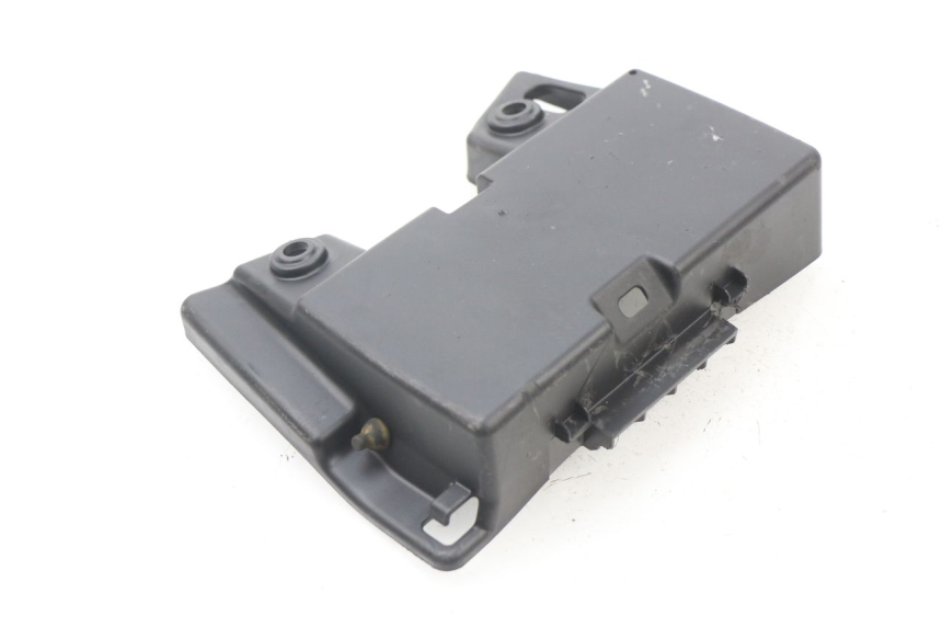 photo de Giunzione carenatura posteriore inferiore DUCATI M796 MONSTER 796 (2010 - 2014) - Dettaglio del componente