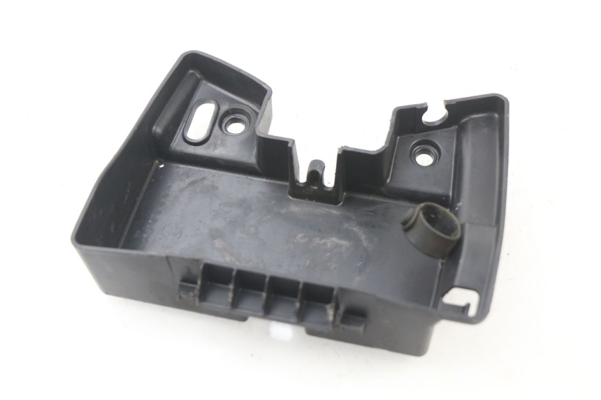 photo de Giunzione carenatura posteriore inferiore DUCATI M796 MONSTER 796 (2010 - 2014) - Altra angolazione