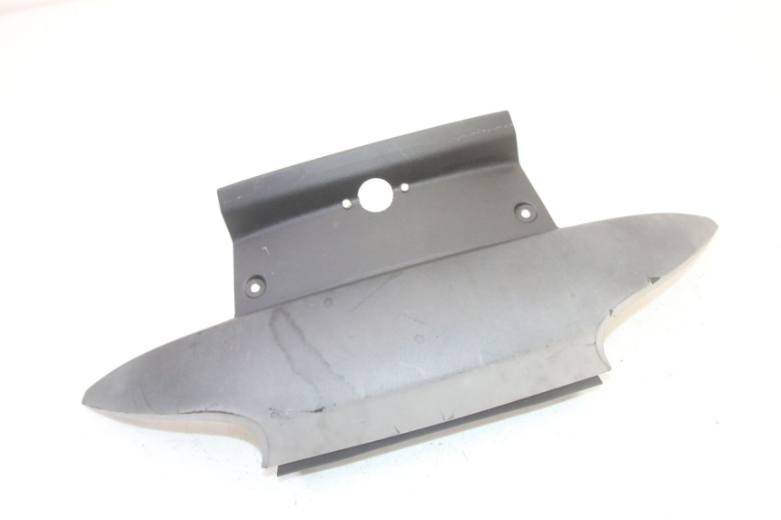 photo de Giunzione carenatura posteriore inferiore PIAGGIO MP3 RL 250 (2007 - 2010)