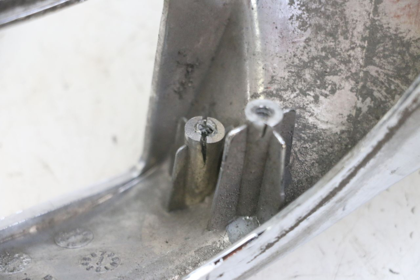 photo de CARENA POSTERIORE CONGIUNZIONE INFERIORE KYMCO LIKE 4T 50 (2019 - 2025)