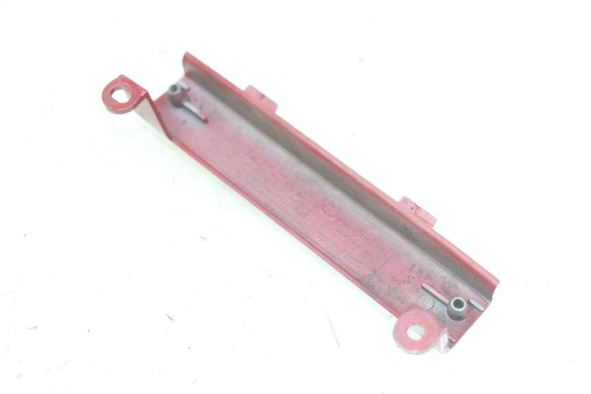 photo de GIUNZIONE PARAFANGO POSTERIORE INFERIORE PEUGEOT SV 125 (1991 - 1994)