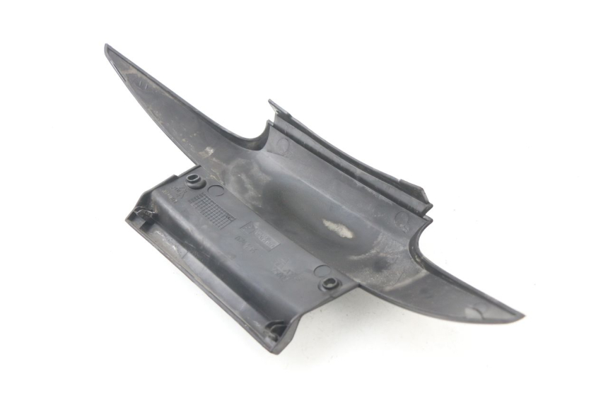 photo de GIUNZIONE PARAFANGO POSTERIORE INFERIORE PIAGGIO MP3 125 (2006 - 2014)