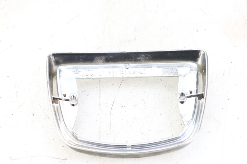 photo de Giunzione carenatura posteriore inferiore PIAGGIO VESPA LX 2T 50 (2005 - 2013)