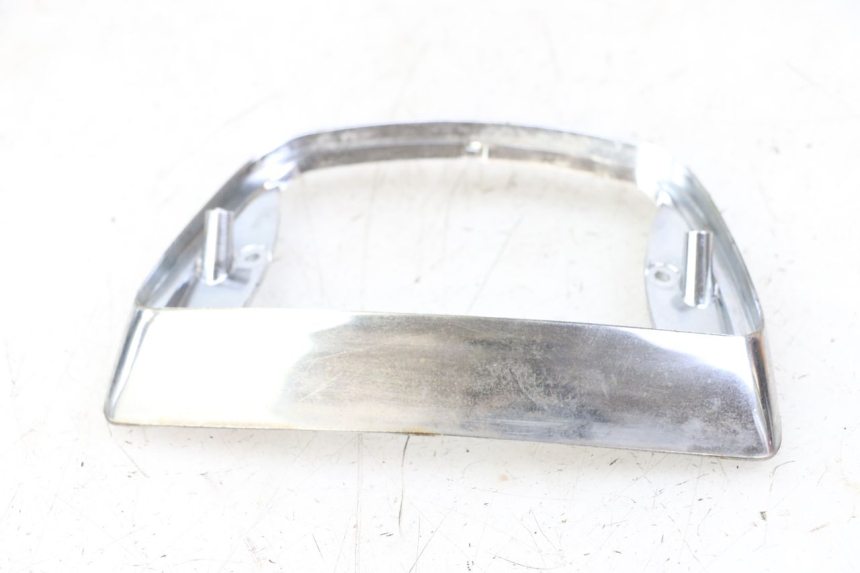photo de Giunzione carenatura posteriore inferiore PIAGGIO VESPA LX 2T 50 (2005 - 2013)