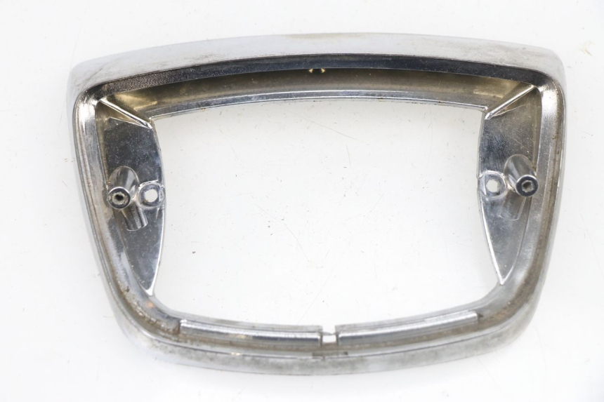 photo de Giunzione carenatura posteriore inferiore PIAGGIO VESPA LX 4T 50 (2005 - 2010)