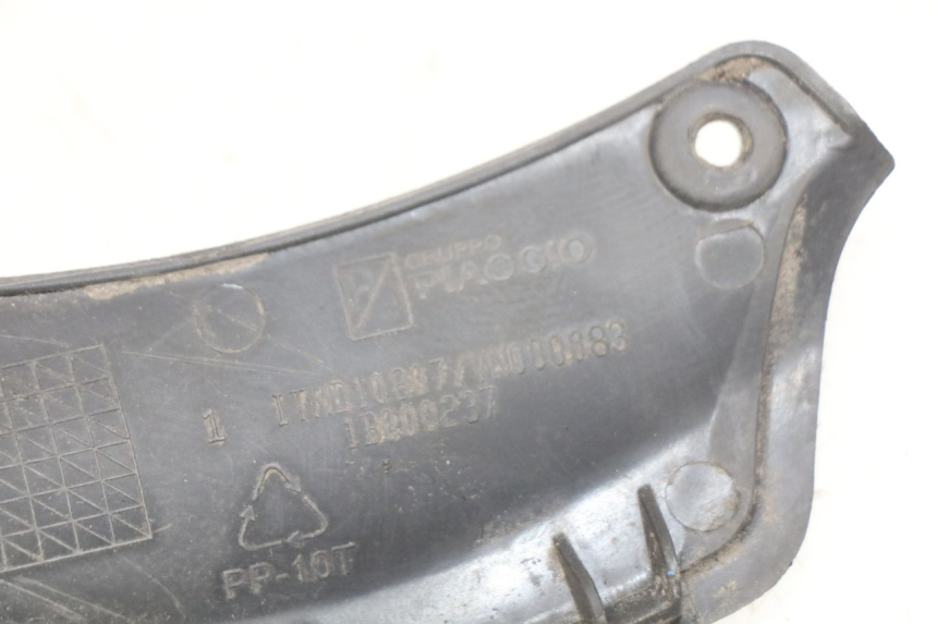 photo de GIUNZIONE PARAFANGO POSTERIORE INFERIORE PIAGGIO VESPA PRIMAVERA 2T 50 (2013 - 2018)