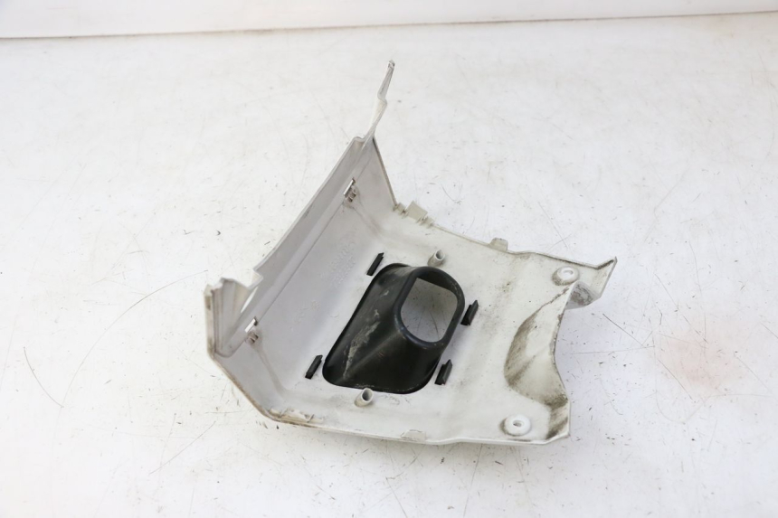 photo de GIUNZIONE PARAFANGO POSTERIORE INFERIORE PEUGEOT SATELIS 125 (2010 - 2012)