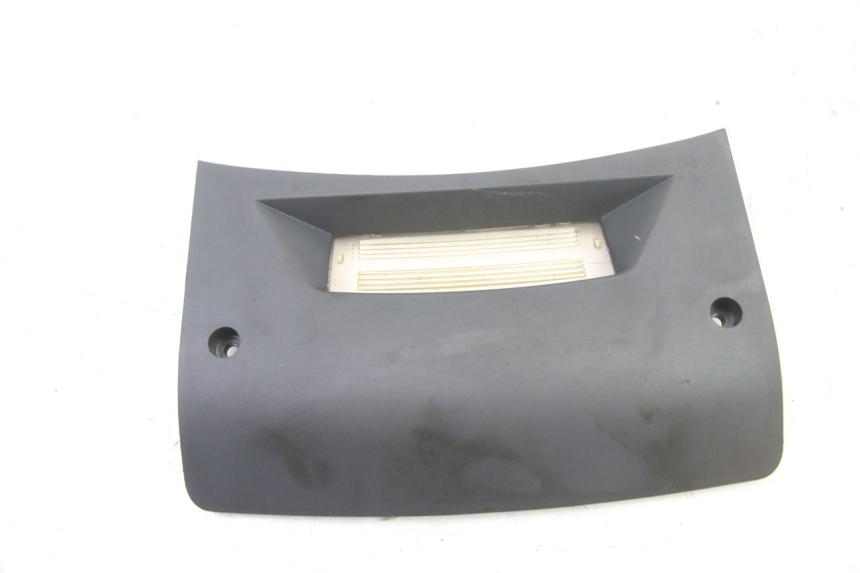 photo de CARENA POSTERIORE CONGIUNZIONE INFERIORE PIAGGIO SUPER LX 125 (2000 - 2003)