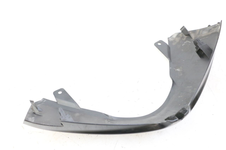 photo de CARENA POSTERIORE CONGIUNZIONE INFERIORE SUZUKI BURGMAN 125 (2015 - 2017)