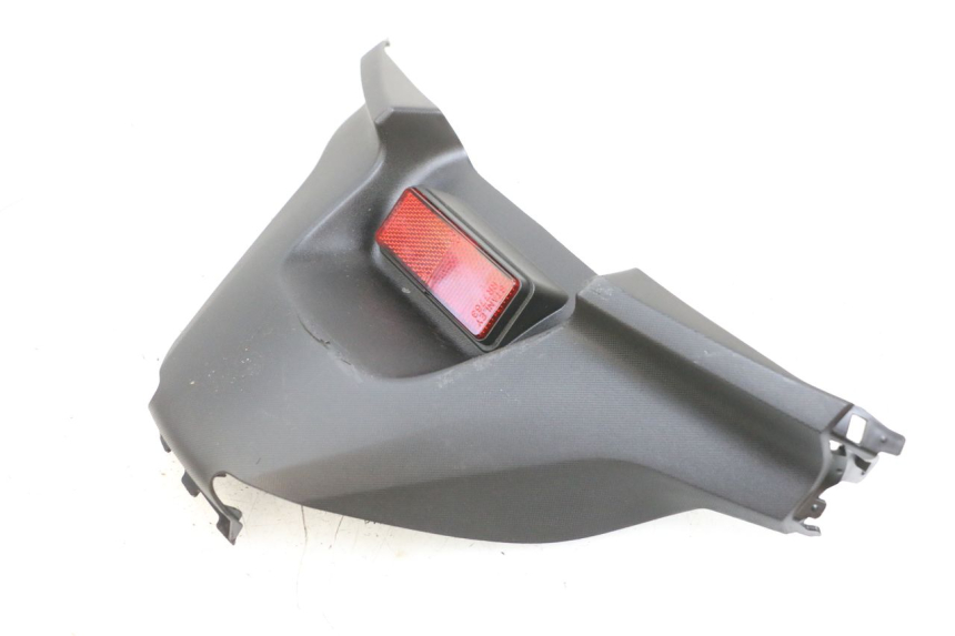 photo de CARENA POSTERIORE CONGIUNZIONE INFERIORE YAMAHA TRICITY 300 (2020 - 2024) - Zoom sullo stato d'uso