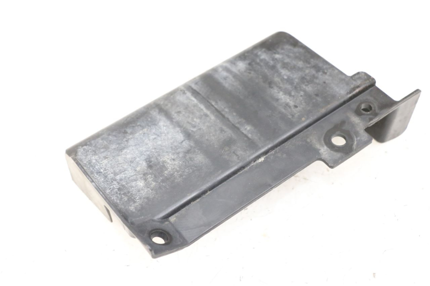 photo de Giunzione carenatura posteriore inferiore SUZUKI VL INTRUDER 125 (2004 - 2007)