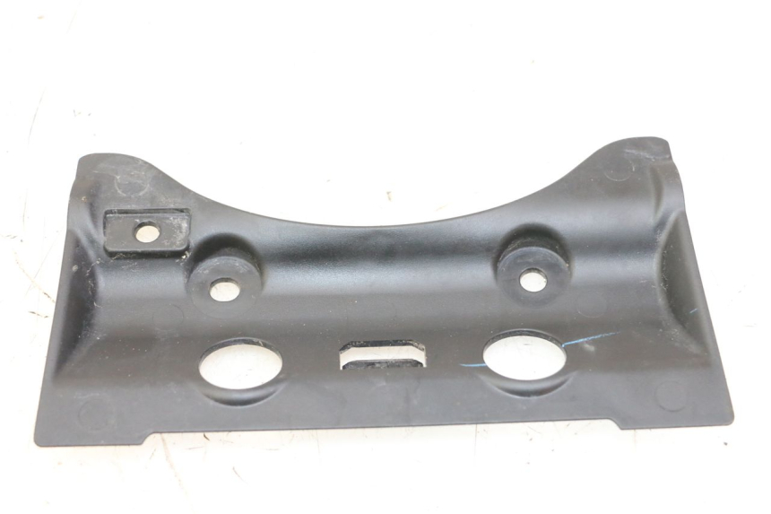 photo de CARENA POSTERIORE CONGIUNZIONE INFERIORE YAMAHA TRACER 7 700 (2020 - 2024)