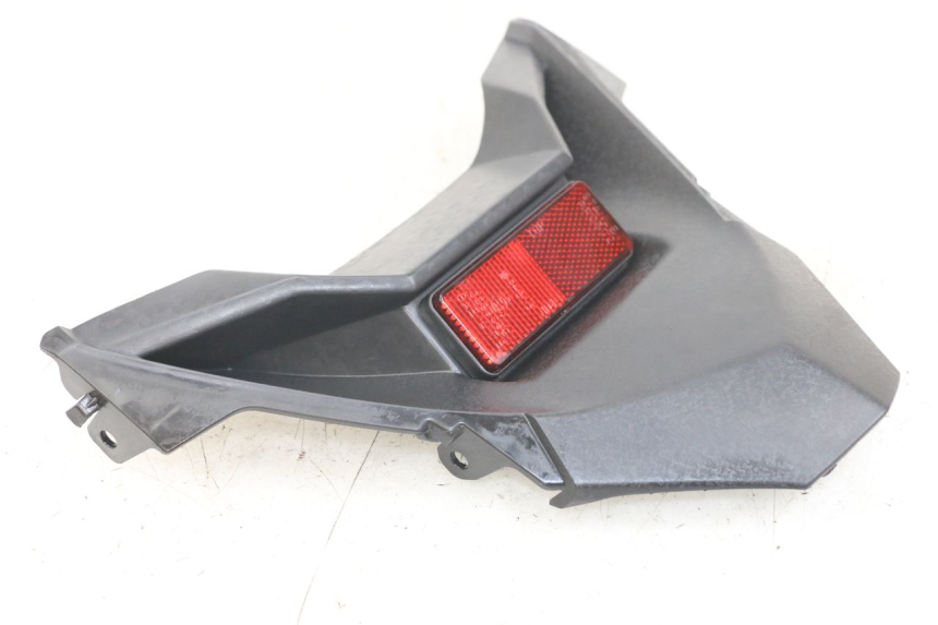 photo de GIUNZIONE PARAFANGO POSTERIORE INFERIORE YAMAHA XMAX X-MAX ABS 125 (2017 - 2020)