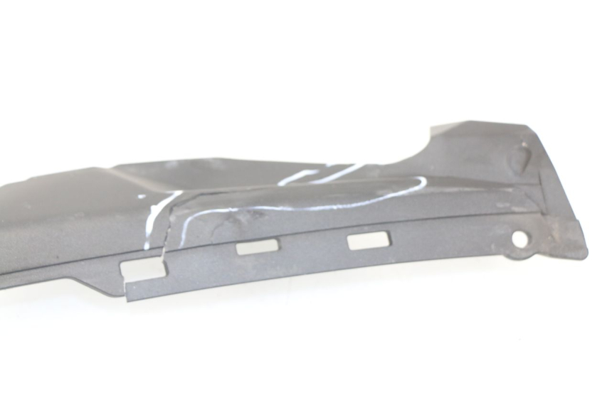 photo de Giunzione carenatura posteriore inferiore YAMAHA XP T-MAX TMAX ABS 530 (2012 - 2015)