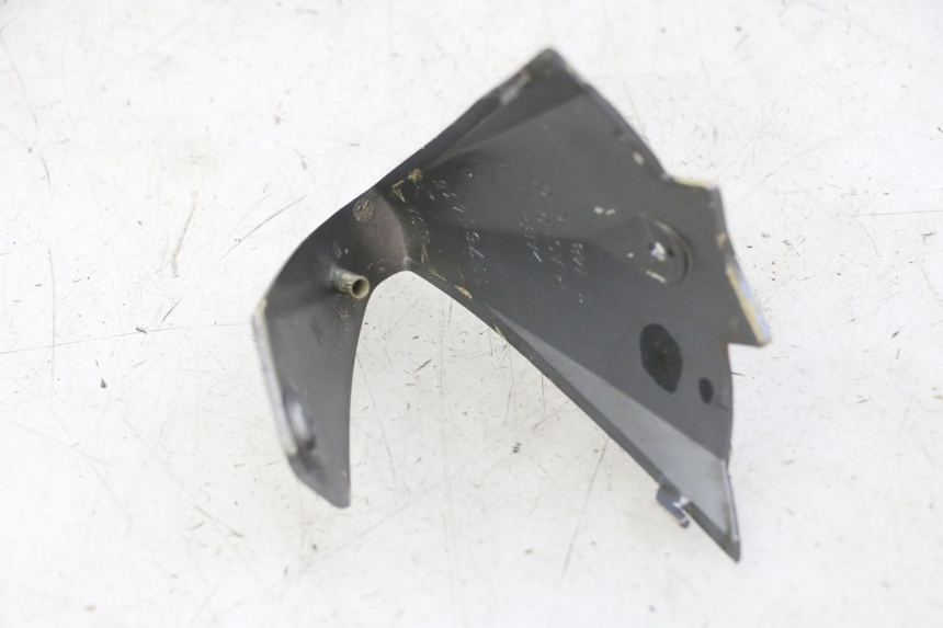 photo de CARENA POSTERIORE CONGIUNZIONE PEUGEOT JET FORCE CARBU 50 (2003 - 2016)
