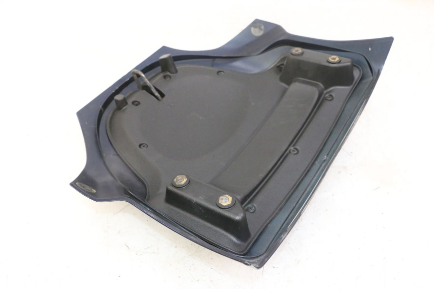 photo de CARENA POSTERIORE CONGIUNZIONE PIAGGIO MP3 LT 300 (2010 - 2016)