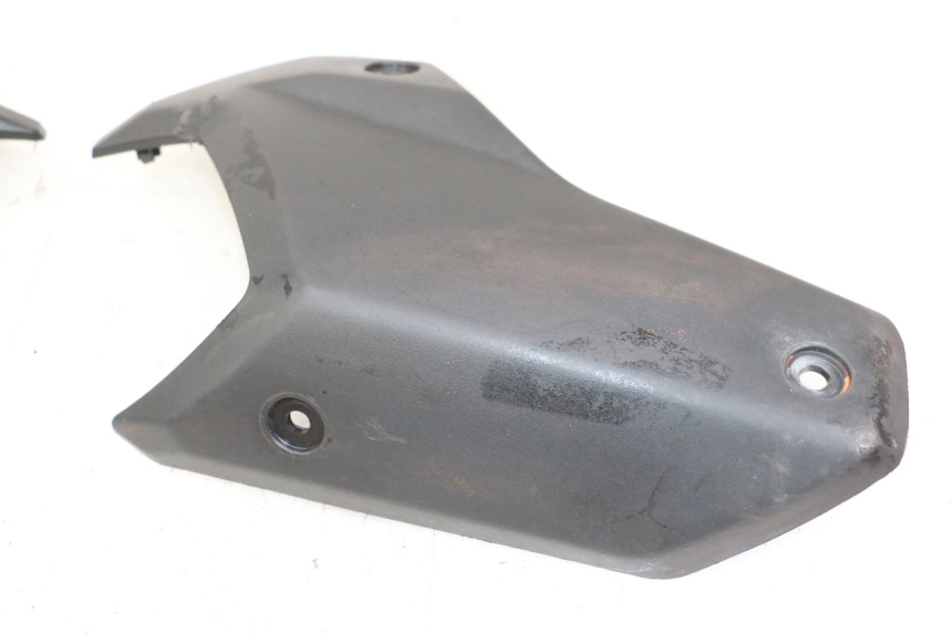 photo de CARENA POSTERIORE CONGIUNZIONE PEUGEOT STREETZONE 4T 50 (2018 - 2023)