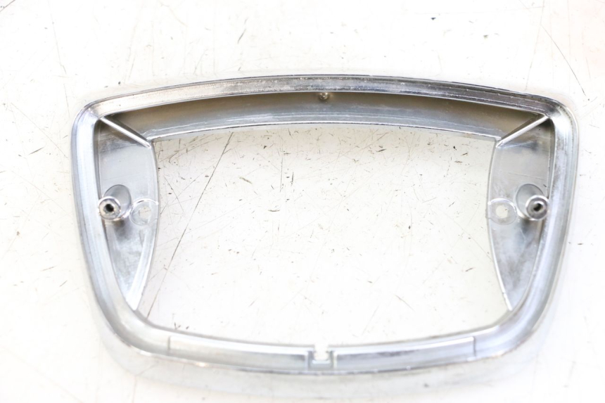 photo de Giunzione carenatura posteriore PIAGGIO VESPA LX IE 125 (2010 - 2012)